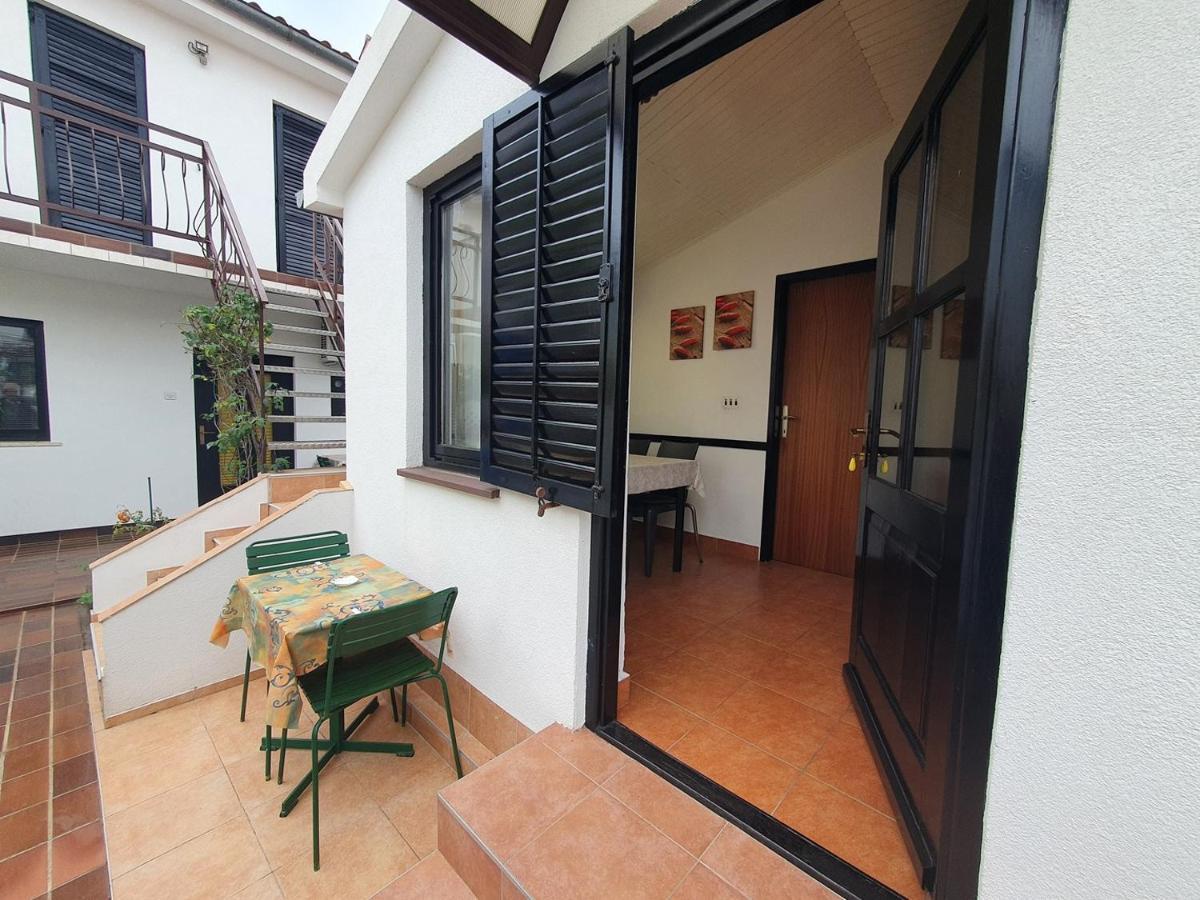 Apartments Porec Beach Area Simo 外观 照片